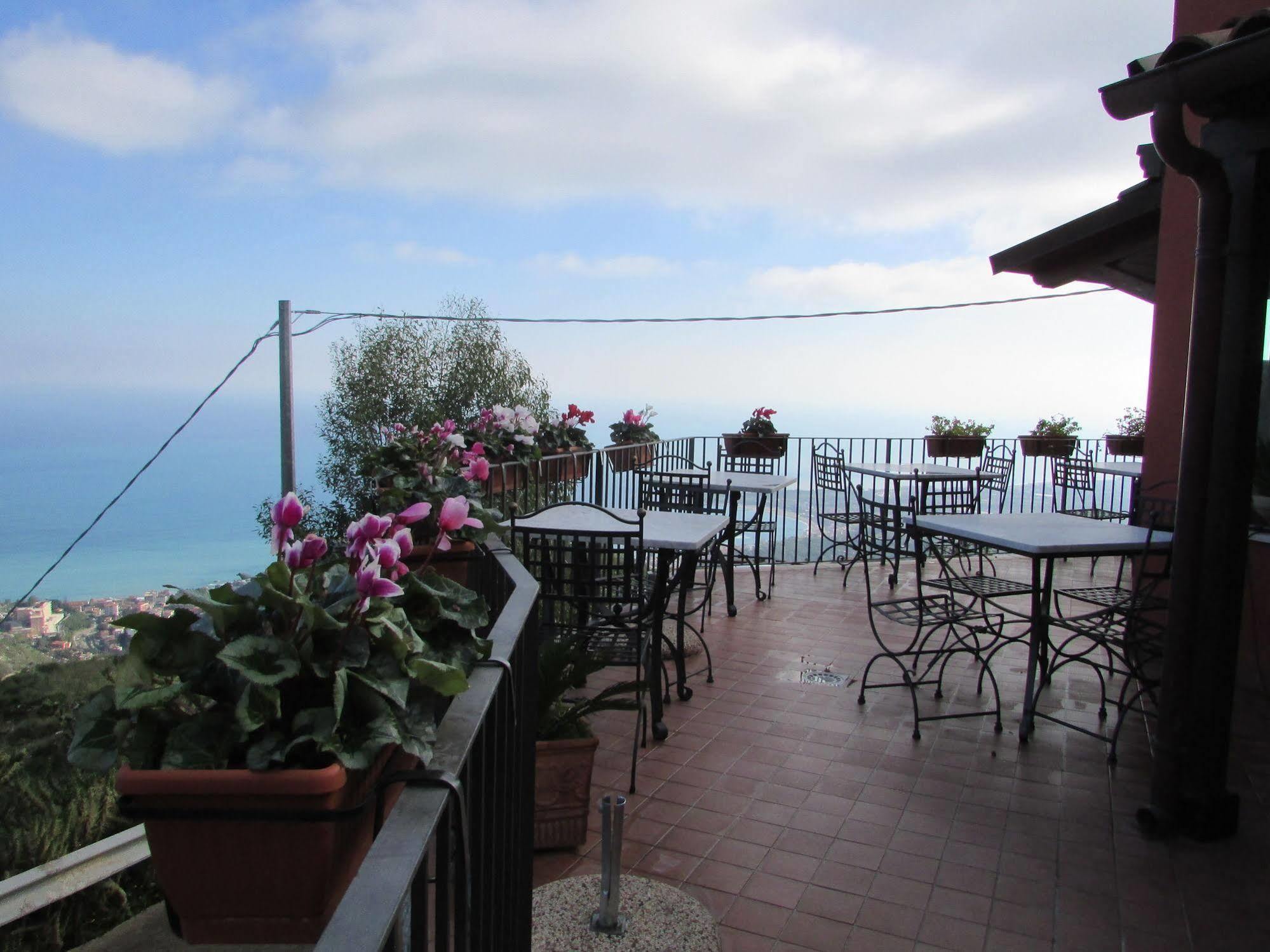 Hotel Il Casale Di Caterina Taormina Exterior foto